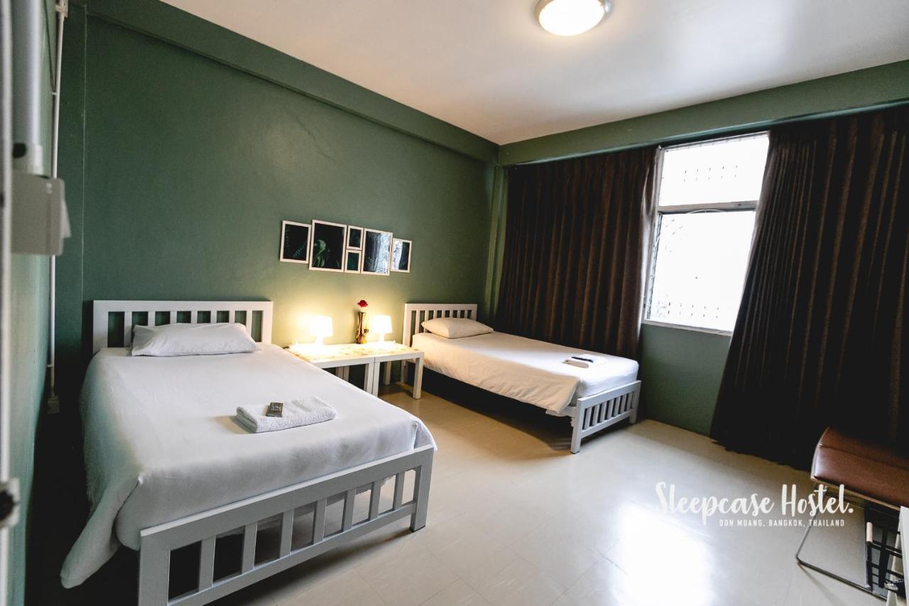 Sleepcase Hostel Бангкок Екстер'єр фото